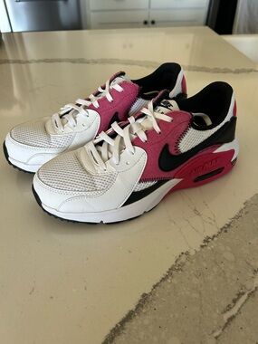 Nike Women's Air Max White Black Pink Athletic Shoes